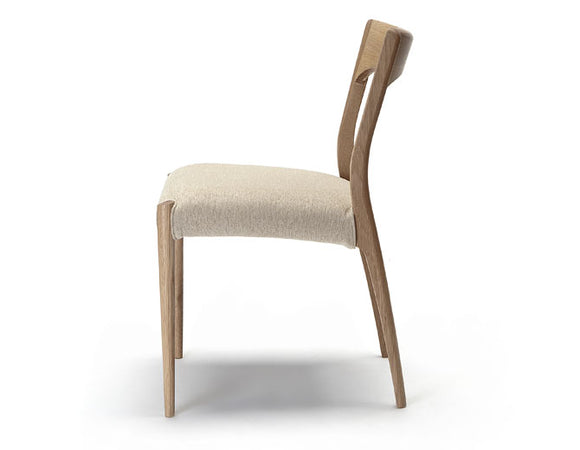 American Oak Dining Chair with upholstered seat Australia - Curved backrest and seat in an original design. 